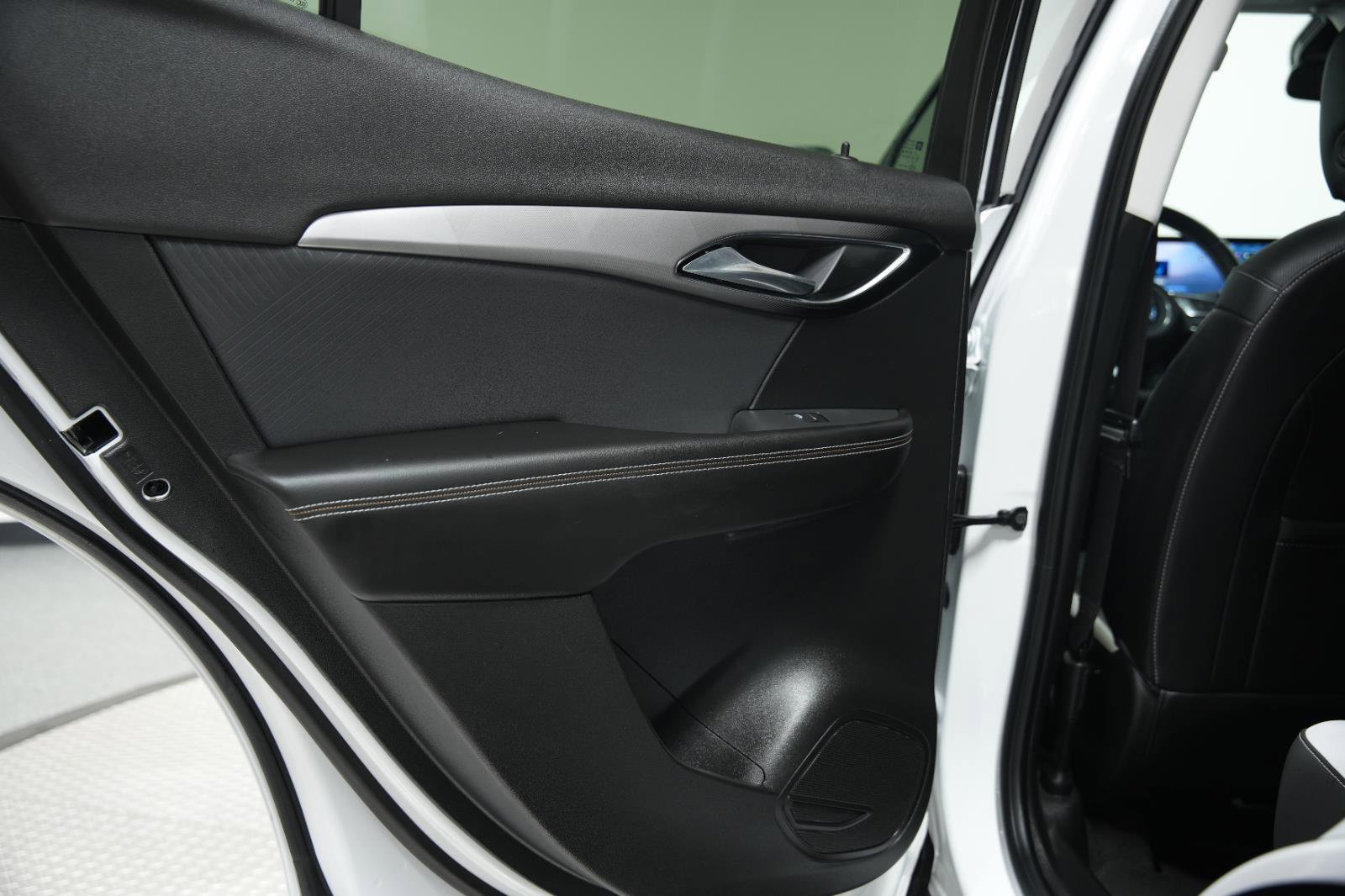 Used 2025 Buick Envision Sport Touring image 20