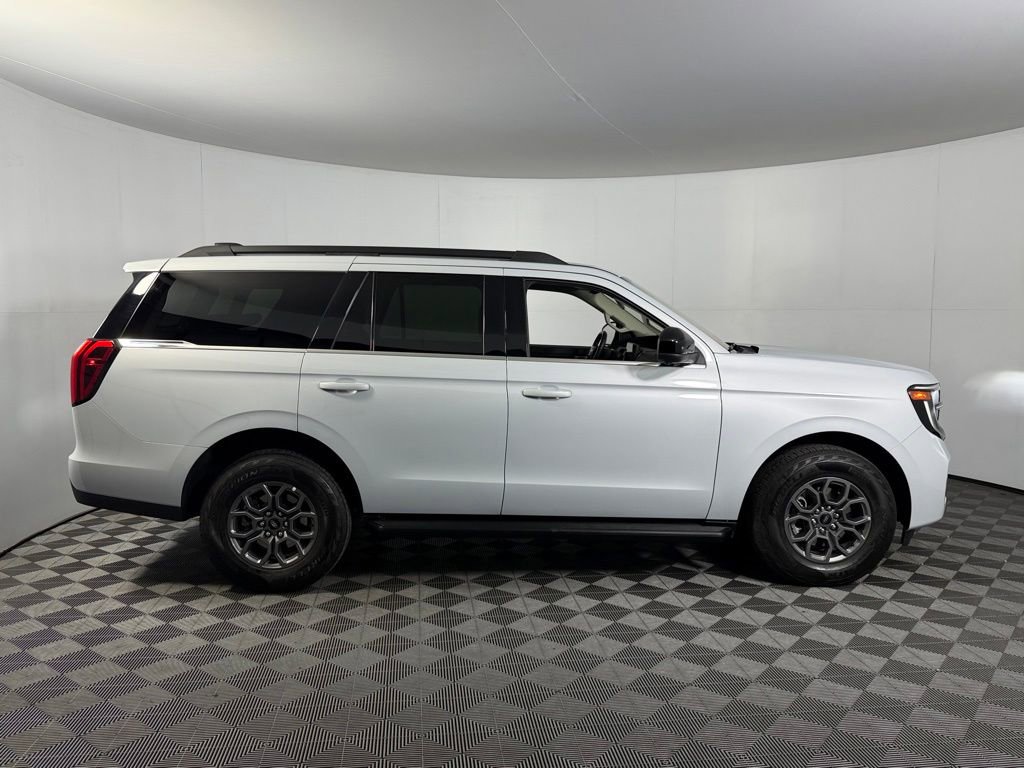 Used 2025 Ford Expedition Active AWD/4WD image 7