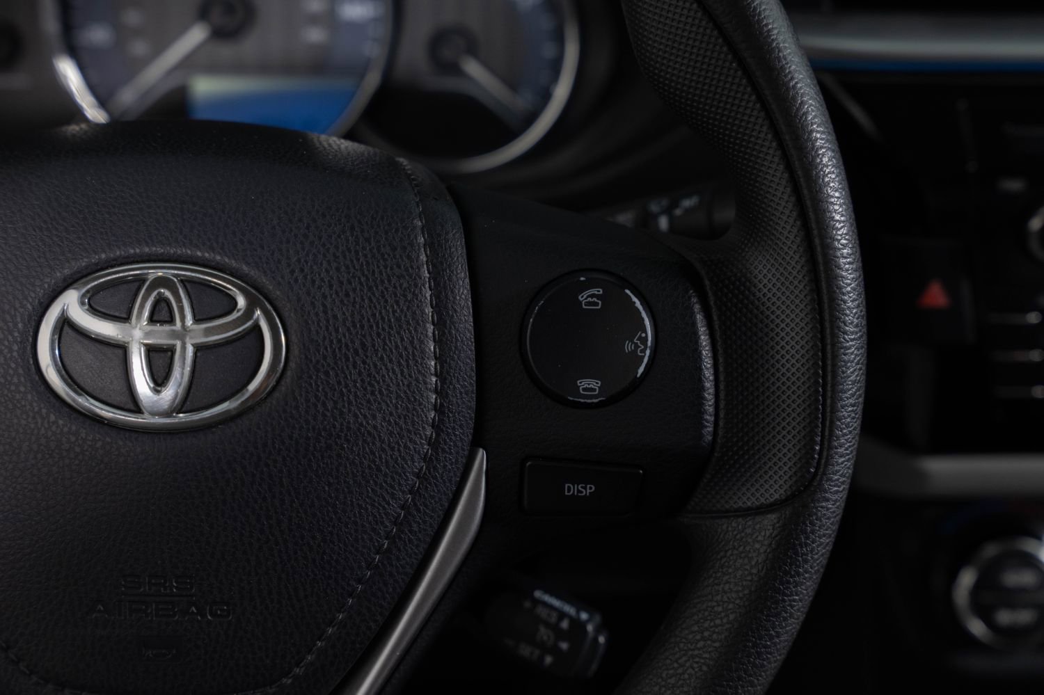 Used 2015 Toyota Corolla LE FWD image 30