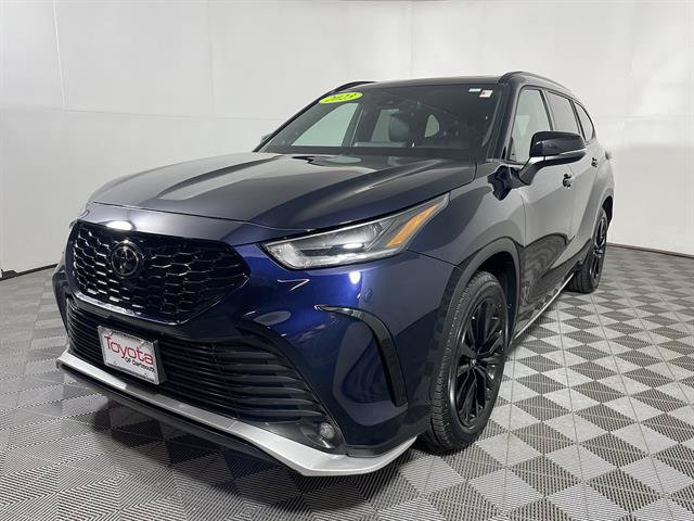 Used 2023 Toyota Highlander XSE AWD/4WD image 3