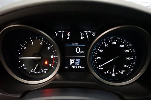 Used 2013 Toyota Land Cruiser image 40