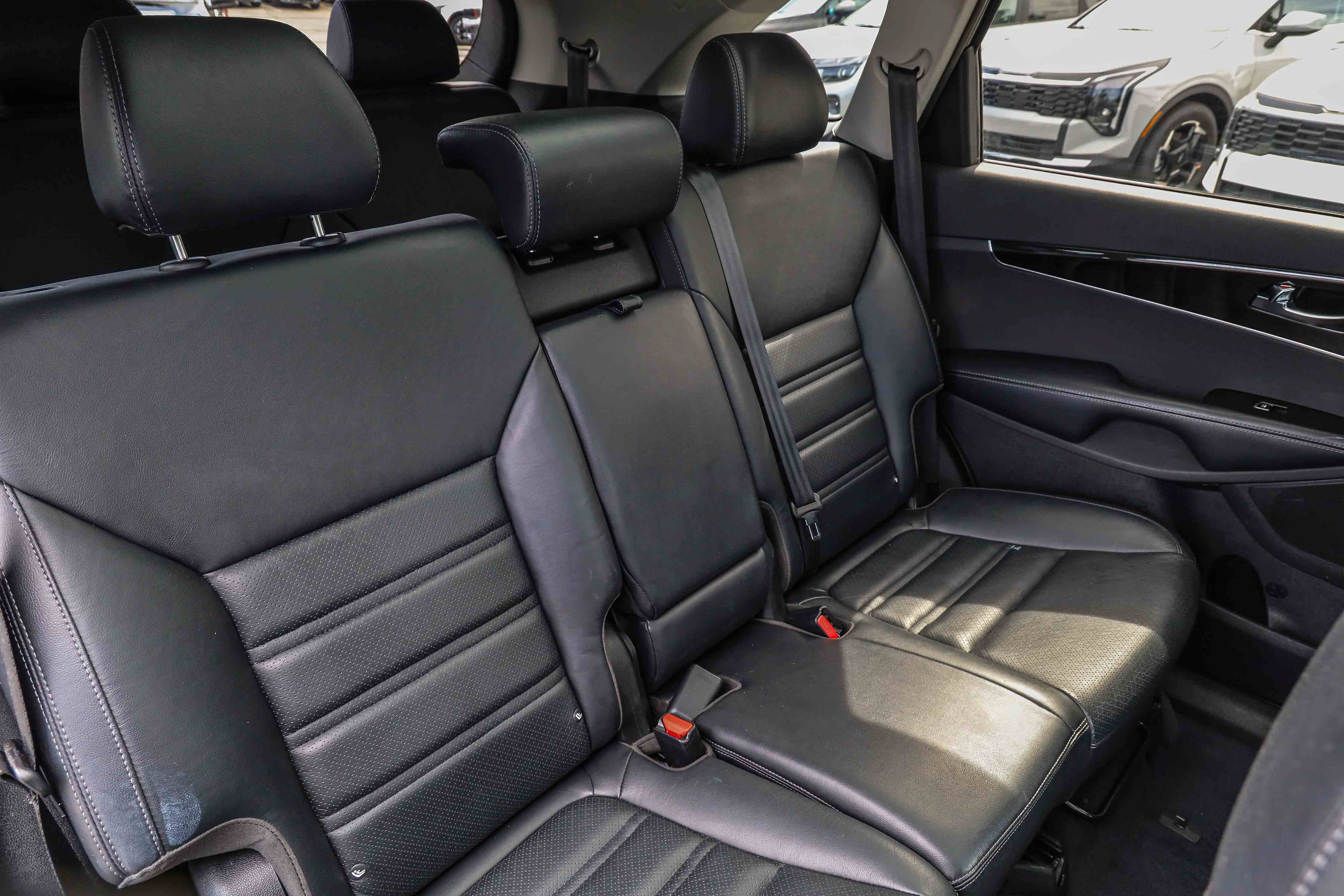 Used 2020 Kia Sorento EX AWD/4WD image 25