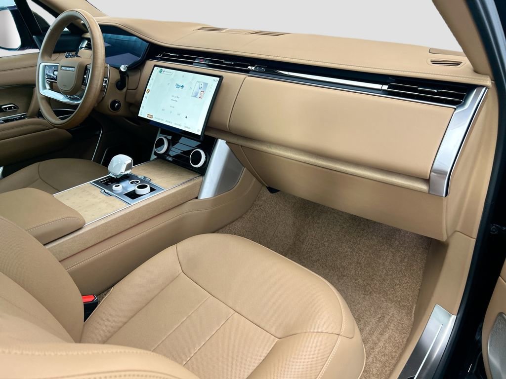 Used 2023 Land Rover Range Rover SV image 16