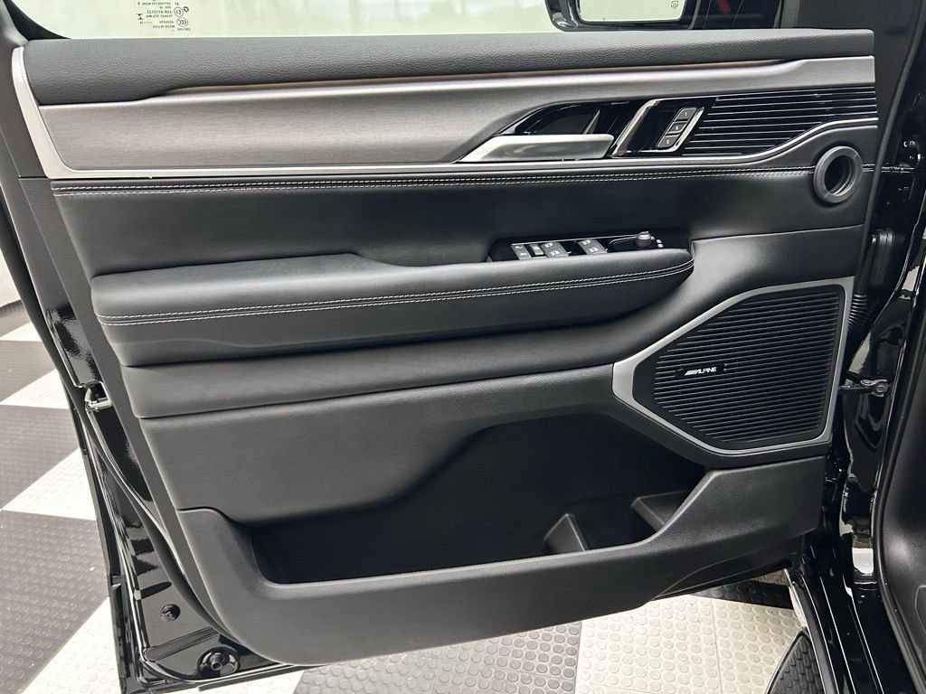 New 2026 Jeep Grand Wagoneer 4WD image 10