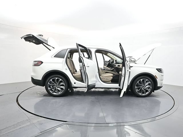 Used 2023 Lincoln Nautilus Reserve w/ Equipment Group 201A AWD/4WD image 41