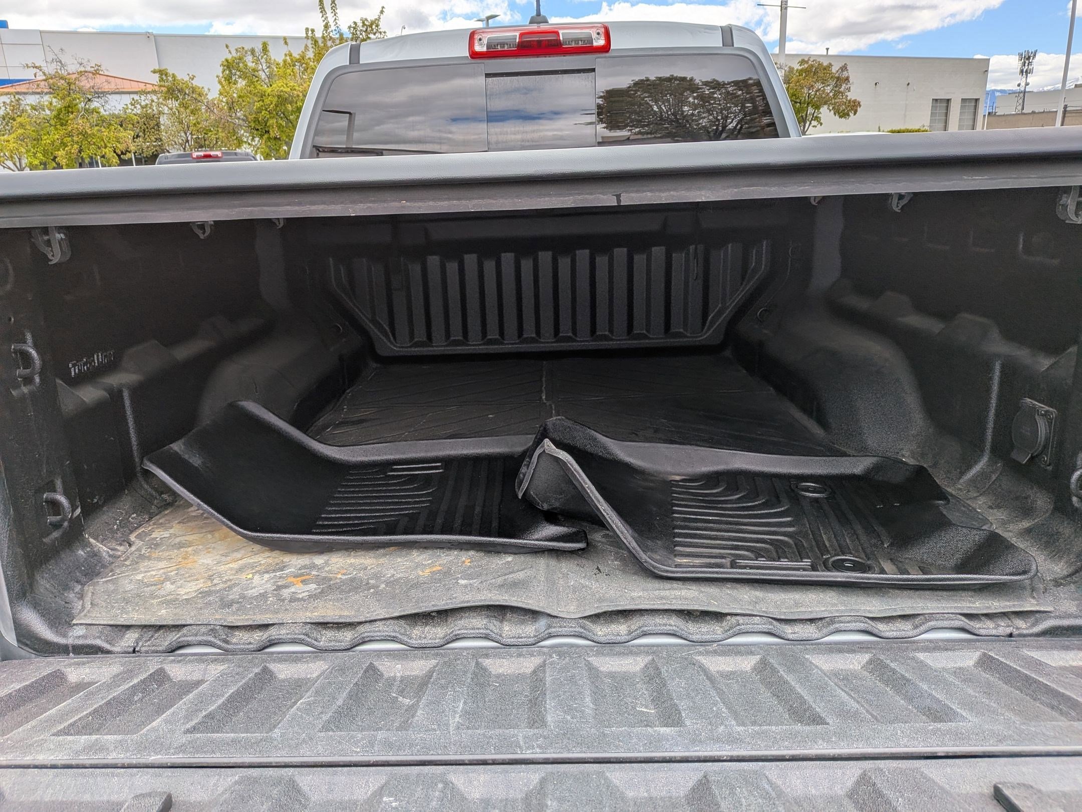 Certified 2024 Chevrolet Colorado Z71 w/ Z71 Convenience Package 2 image 30
