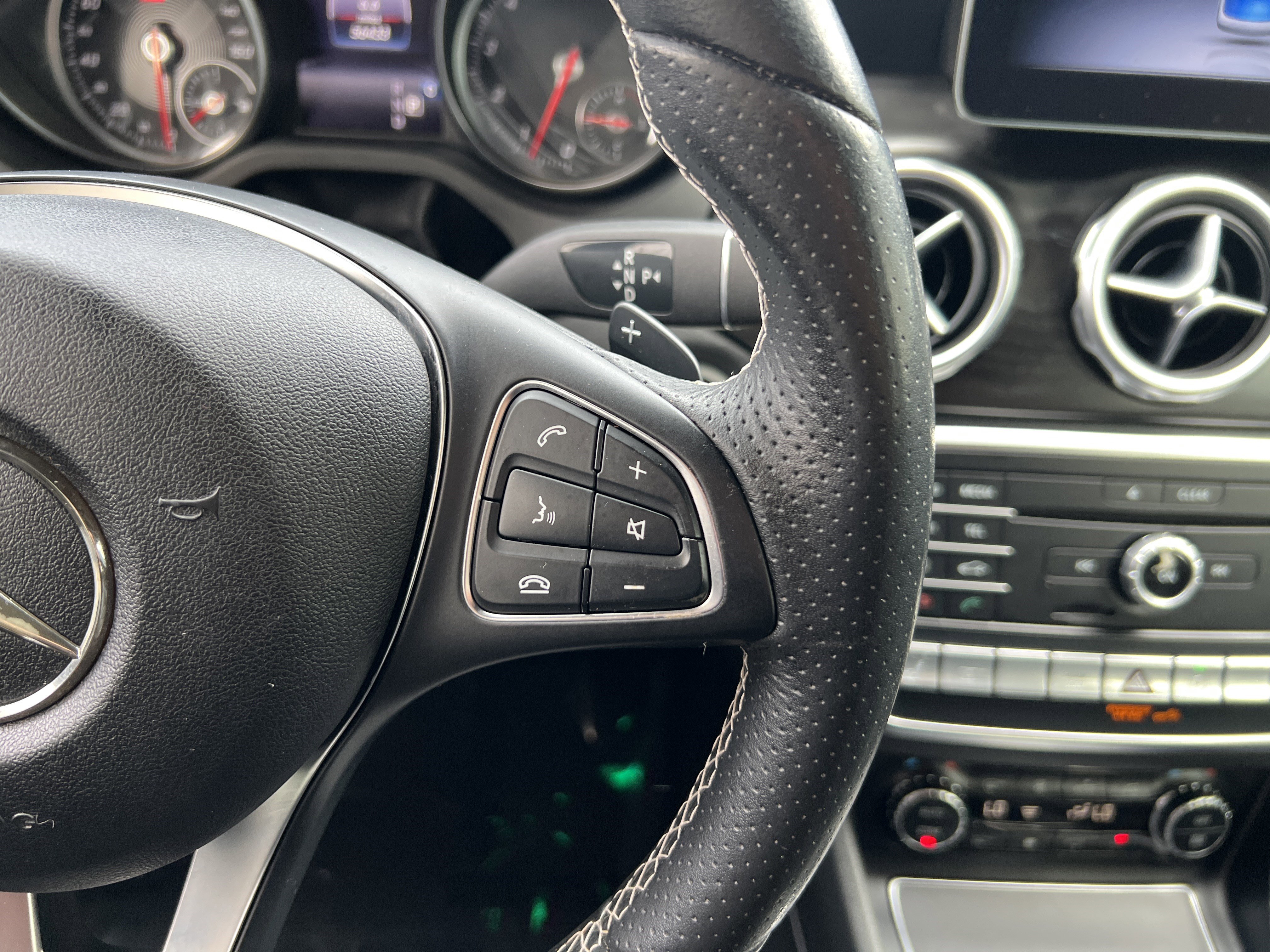 Used 2018 Mercedes-Benz GLA 250 4MATIC image 28