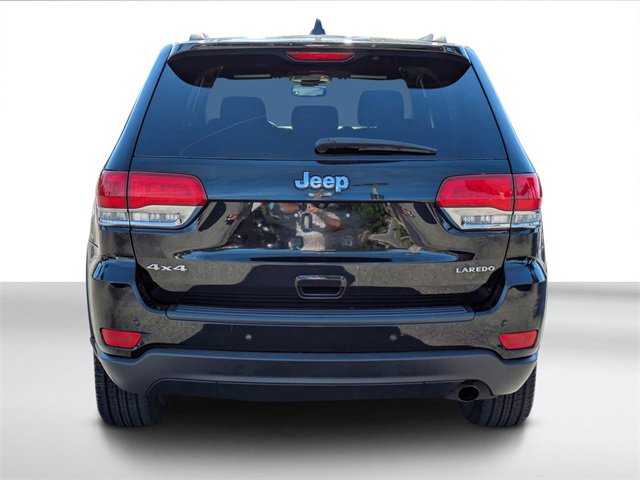 Used 2019 Jeep Grand Cherokee Laredo w/ 18" Wheel & 8.4" Radio Group image 4