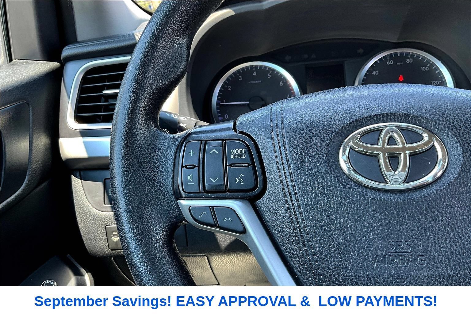 Used 2019 Toyota Highlander LE FWD image 13