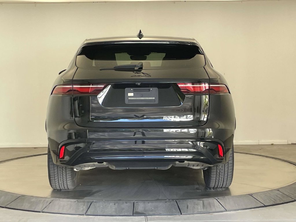 Used 2024 Jaguar F-PACE R-Dynamic S AWD/4WD image 4