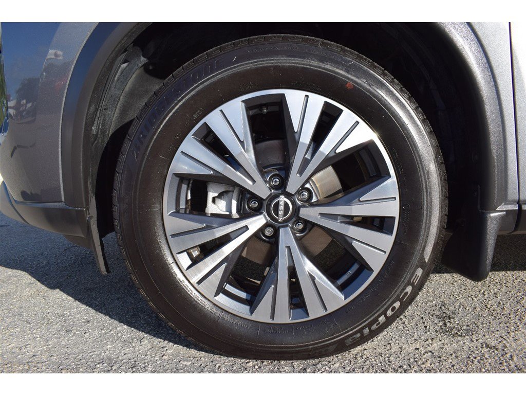 Used 2023 Nissan Rogue SV w/ SV Premium B Package image 9