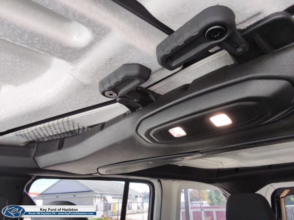 Used 2025 Jeep Wrangler Unlimited Sahara AWD/4WD image 40