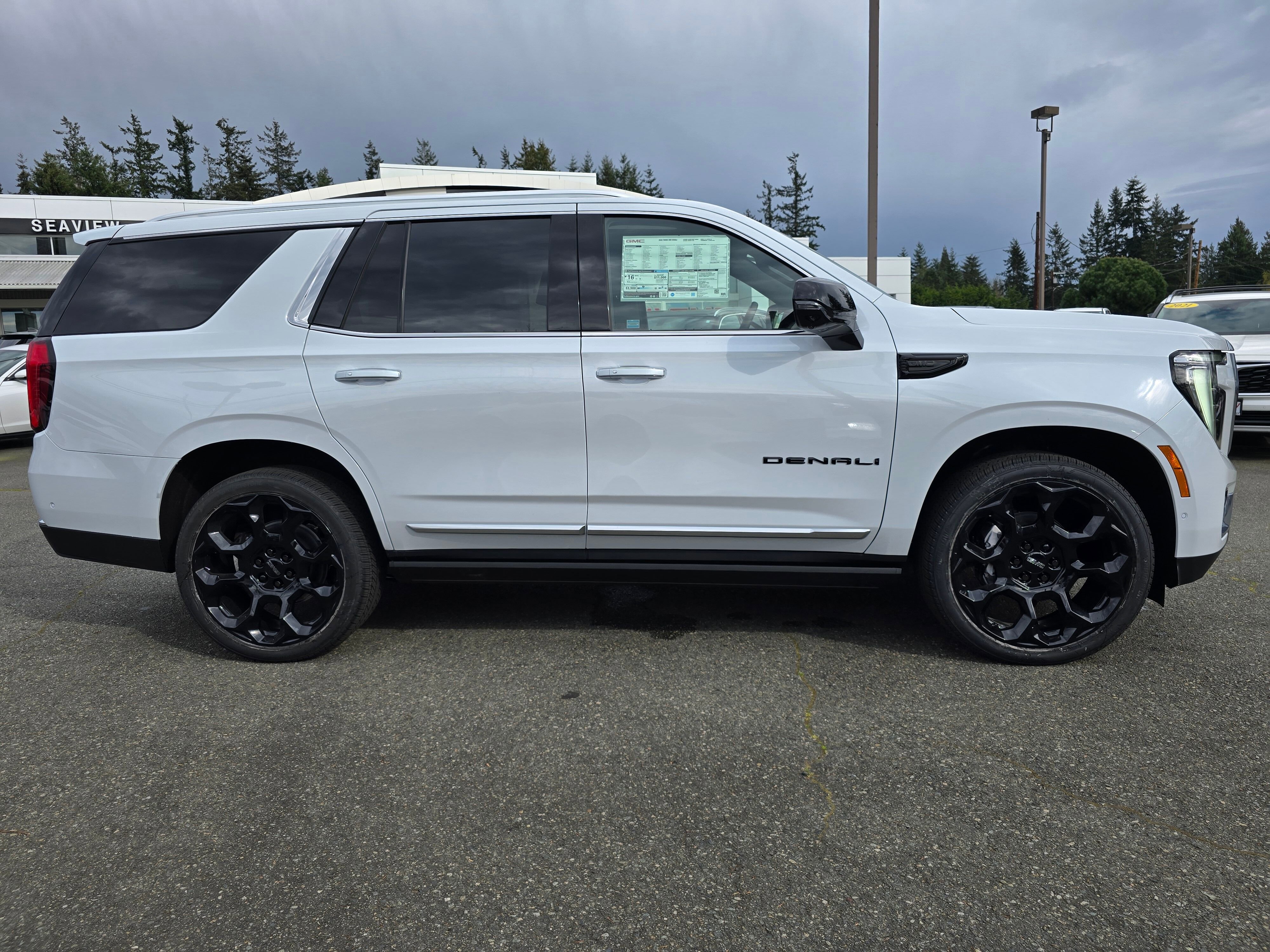 New 2026 GMC Yukon Denali w/ Denali Reserve Package image 8