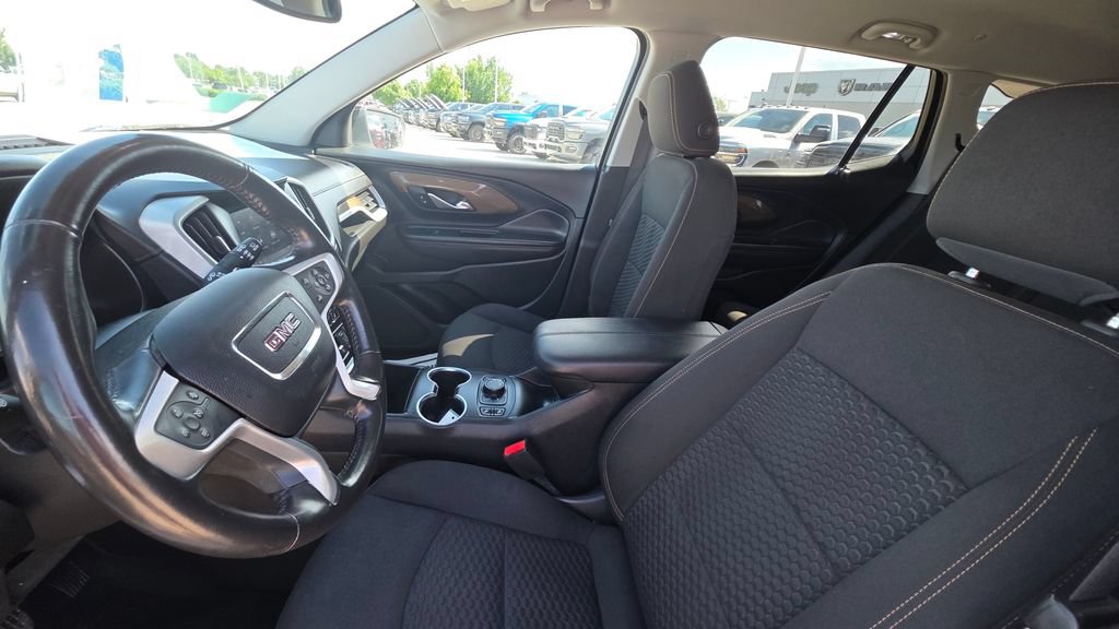 Used 2020 GMC Terrain SLE w/ Driver Convenience Package AWD/4WD image 11