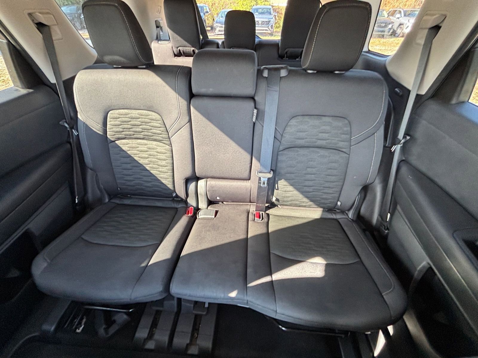 Used 2025 Nissan Pathfinder SV image 40