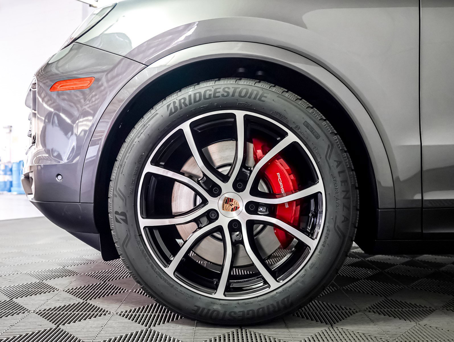 New 2026 Porsche Cayenne S image 14