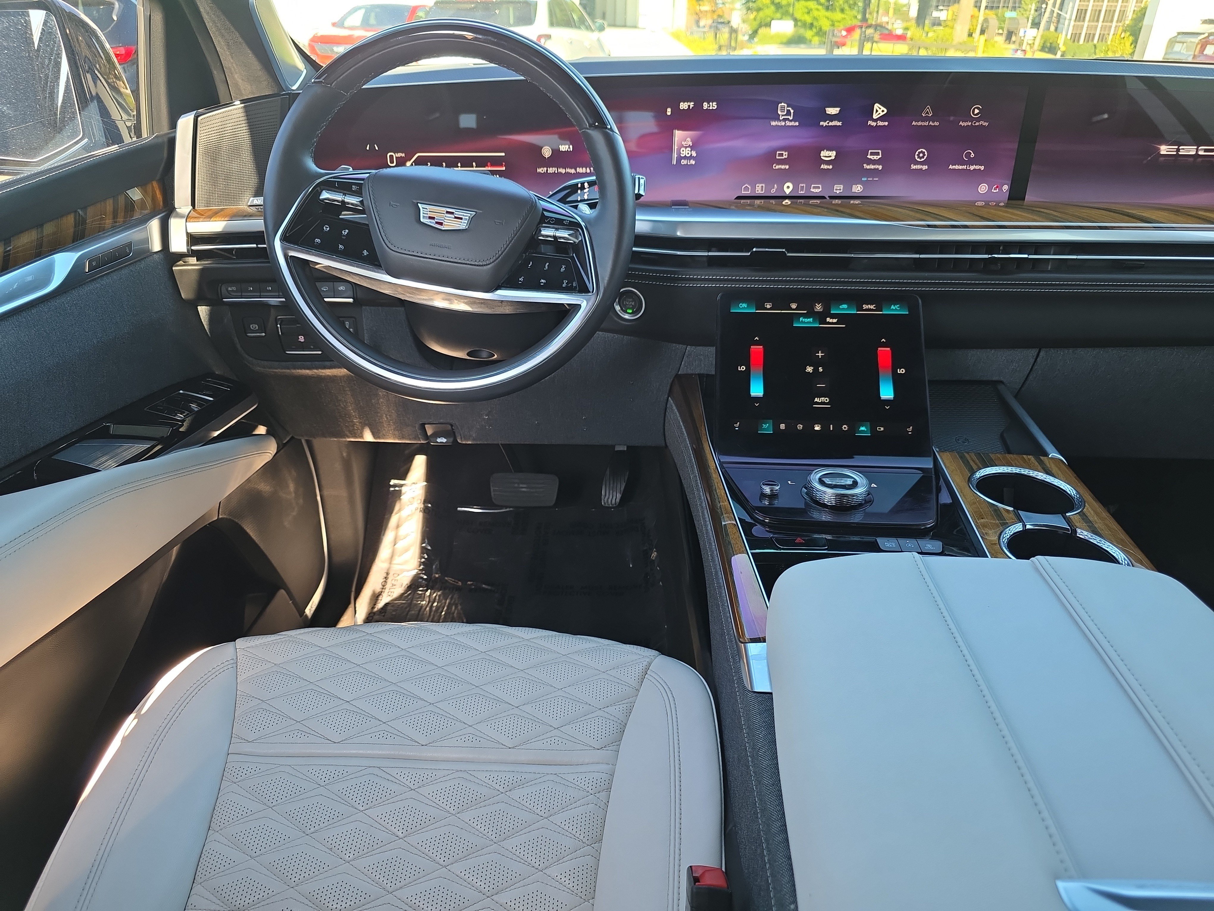 Used 2025 Cadillac Escalade ESV Sport Platinum w/ LPO, Floor Liner Package AWD/4WD image 14