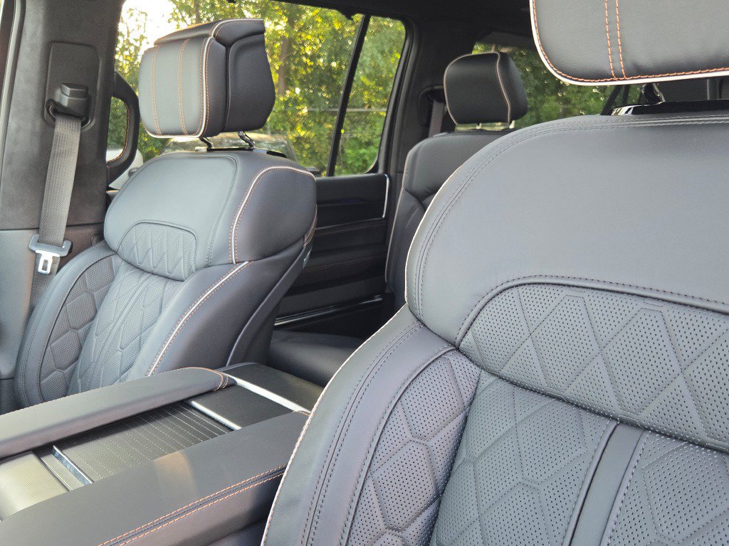 New 2026 Jeep Grand Wagoneer L Summit AWD/4WD image 32