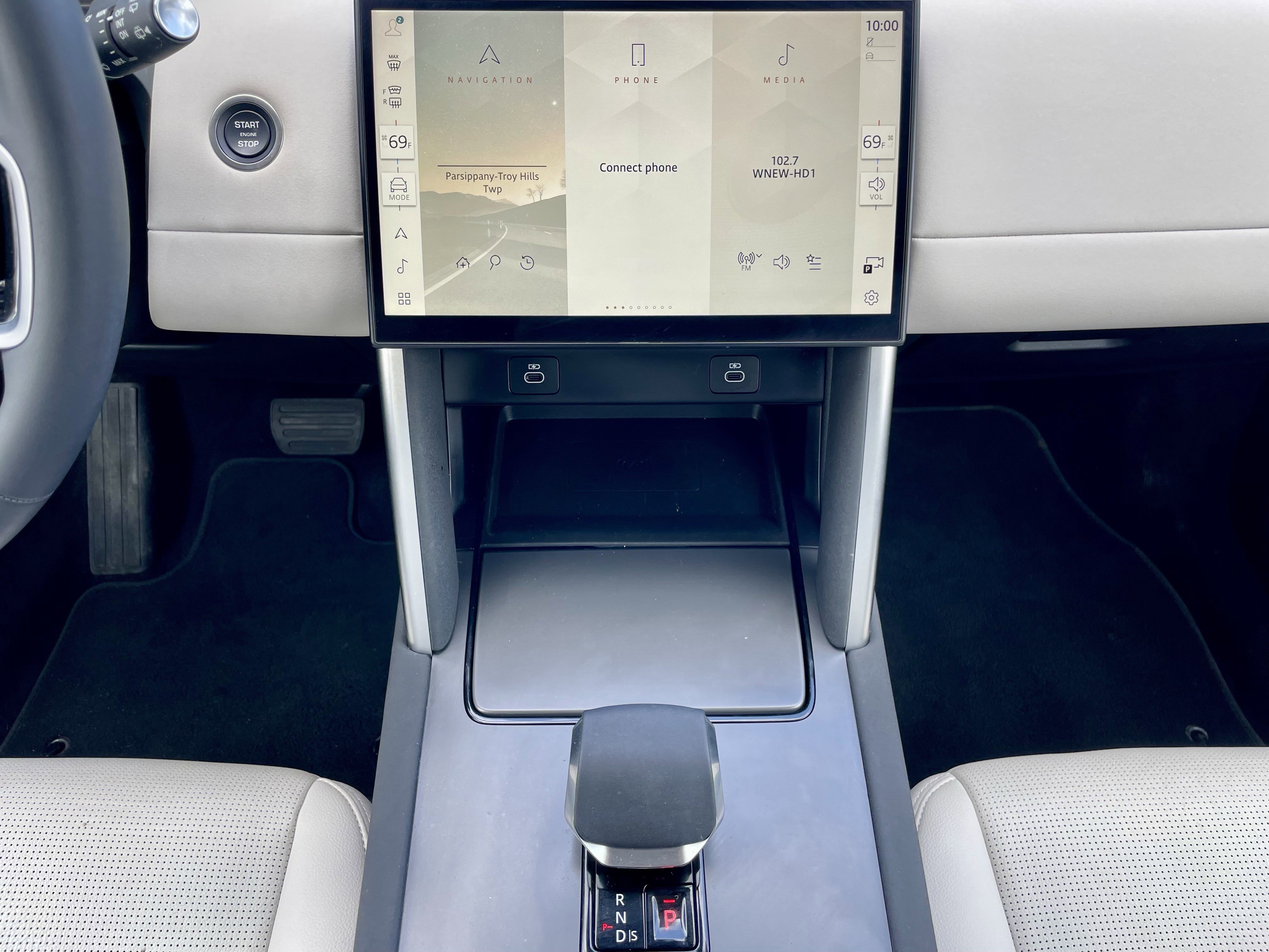 Used 2024 Land Rover Discovery Sport S image 18