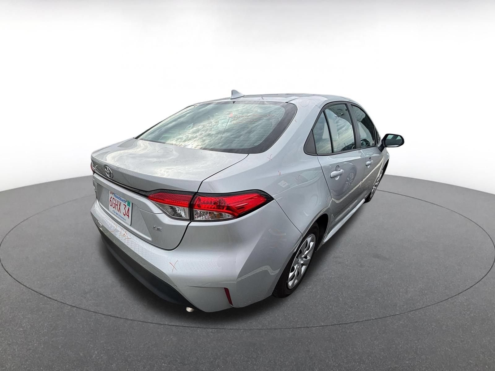 Used 2025 Toyota Corolla LE FWD image 18