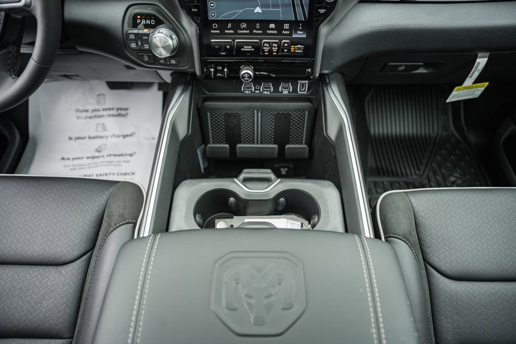 New 2026 RAM 1500 Laramie AWD/4WD image 34