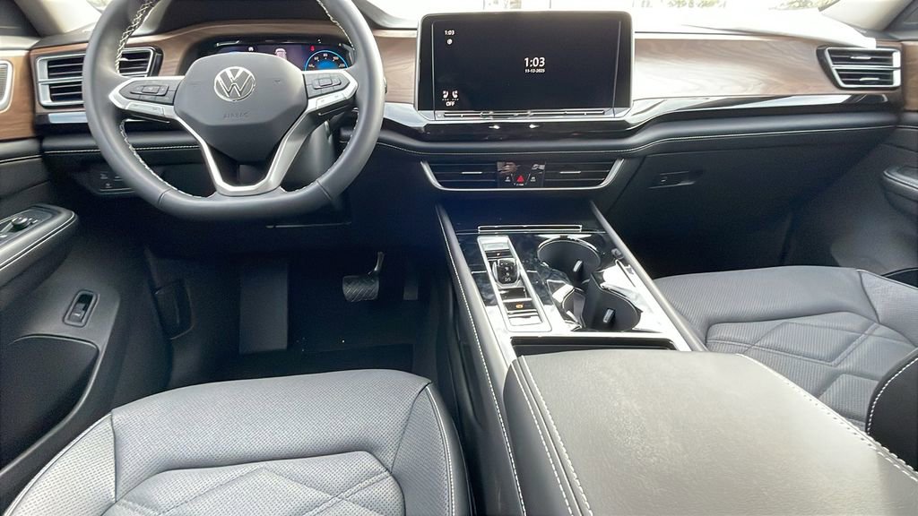 New 2026 Volkswagen Atlas SE FWD image 17