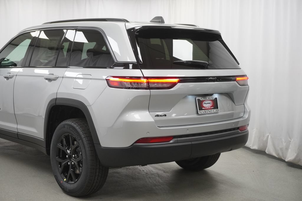 New 2026 Jeep Grand Cherokee Altitude AWD/4WD image 12
