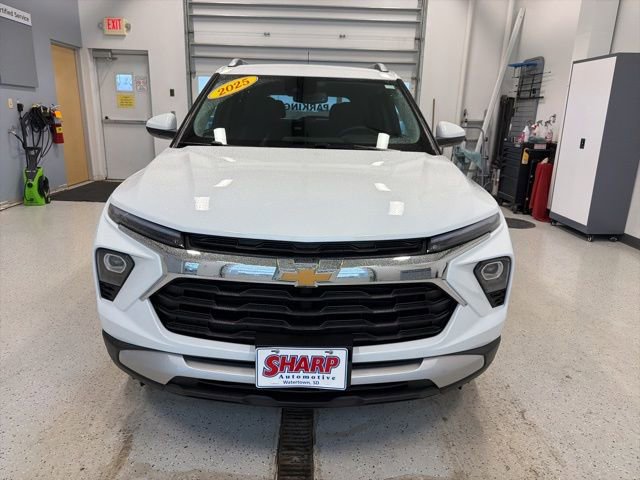 Used 2025 Chevrolet TrailBlazer LT w/ Convenience Package image 3