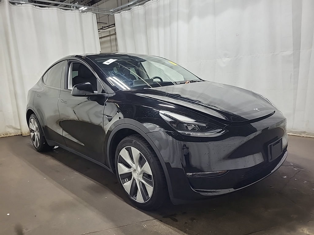 Used 2023 Tesla Model Y Long Range AWD/4WD image 3