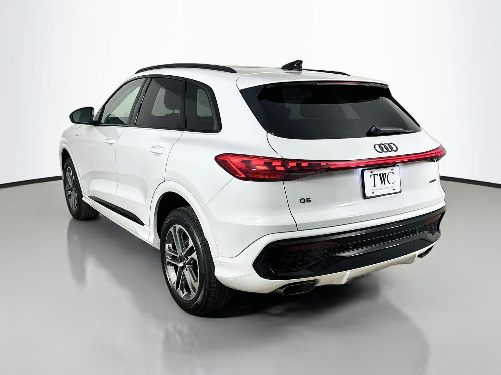 New 2026 Audi Q5 2.0T AWD/4WD image 7