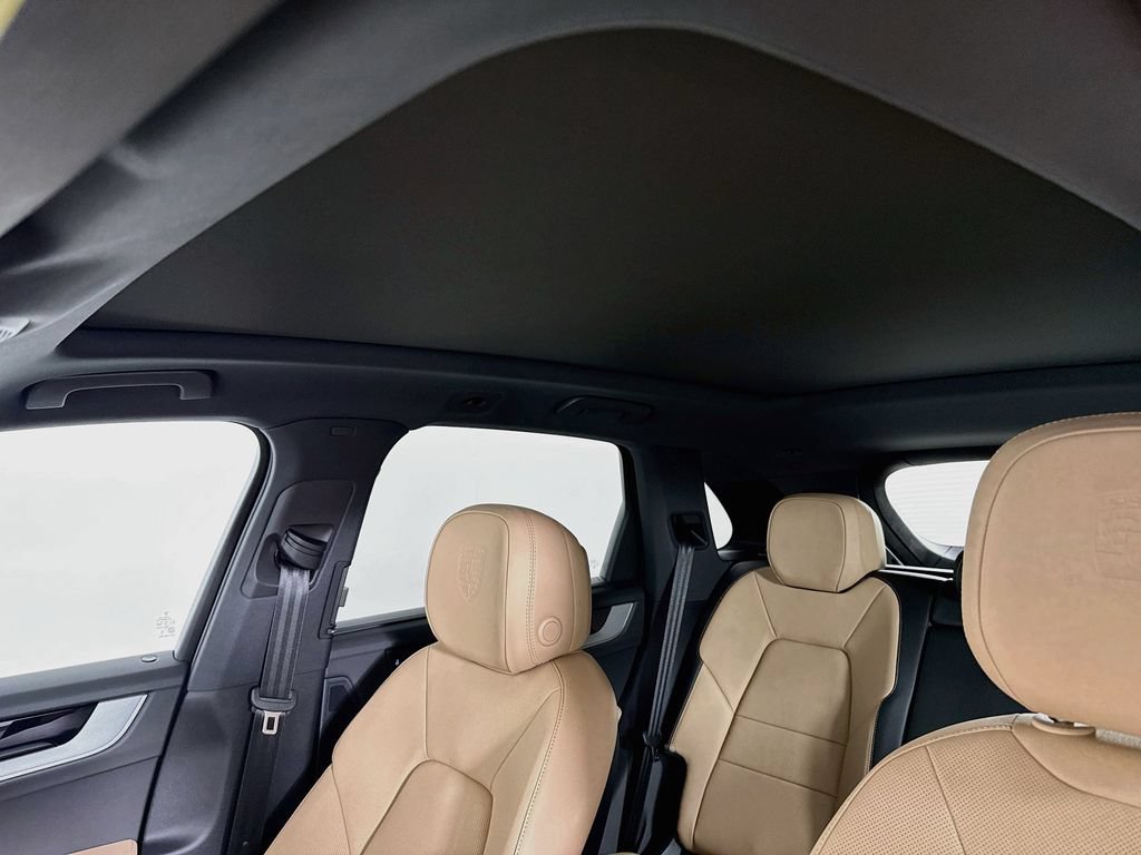 New 2026 Porsche Cayenne AWD/4WD image 14
