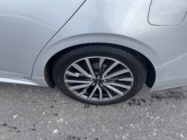 Used 2017 Lincoln Continental Select w/ Climate Package image 32