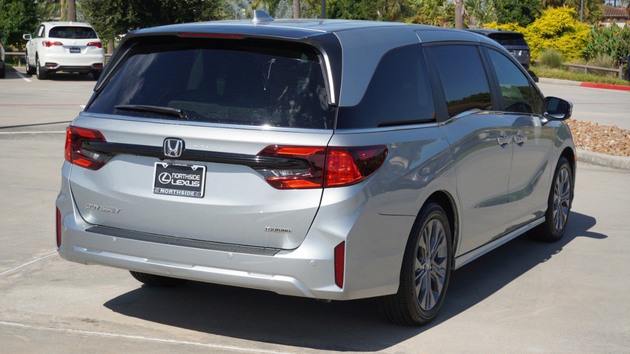 Used 2025 Honda Odyssey Touring image 6