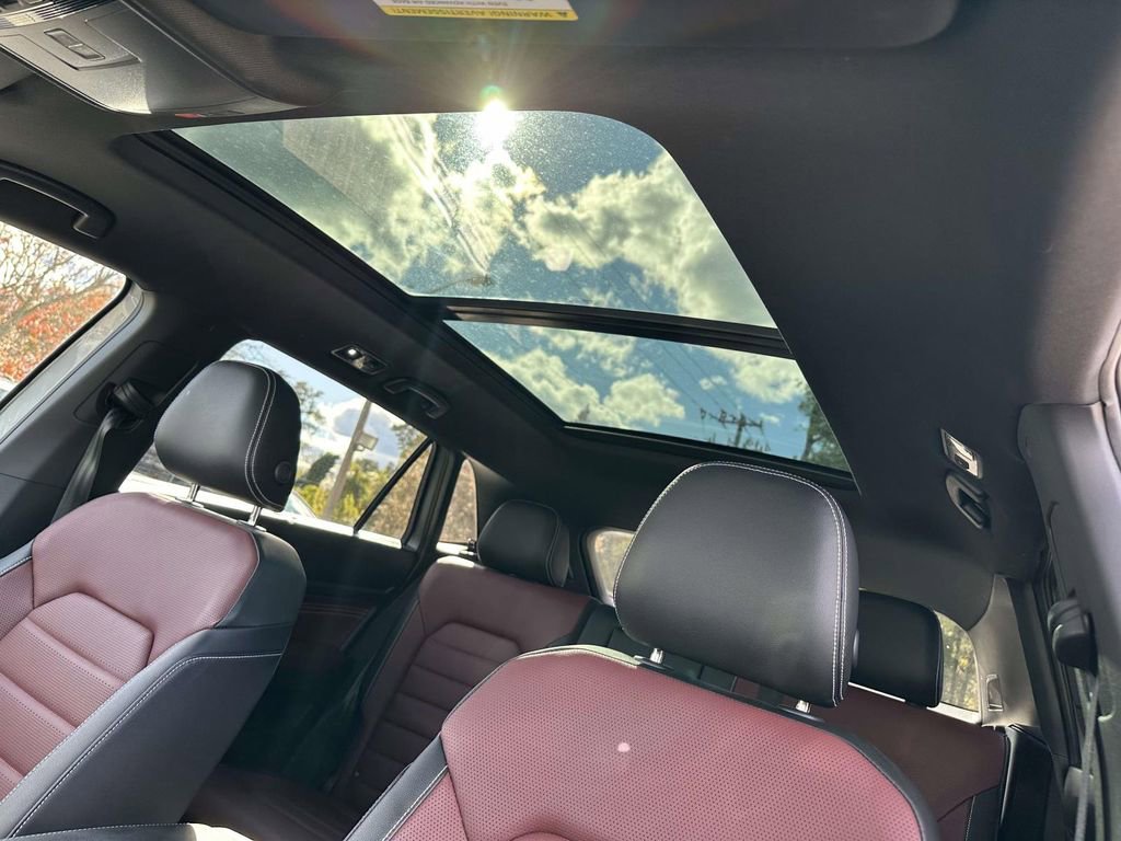 Used 2023 Volkswagen Atlas Cross Sport SEL Premium R-Line image 20