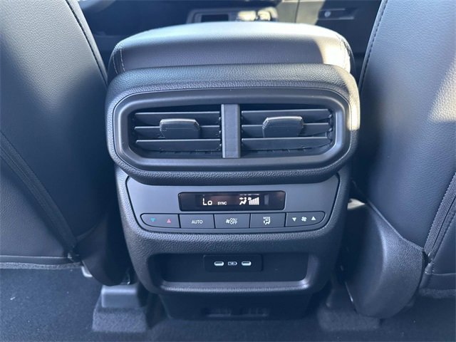 New 2025 Honda Pilot Touring image 17