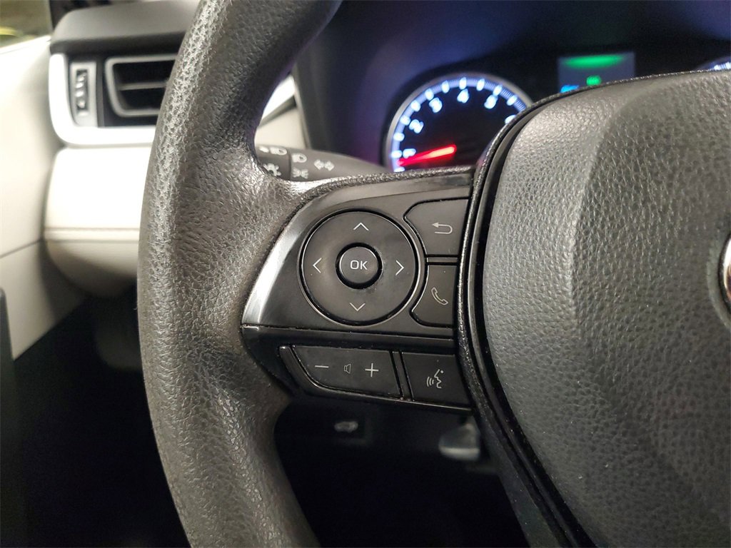 Used 2022 Toyota RAV4 XLE image 23