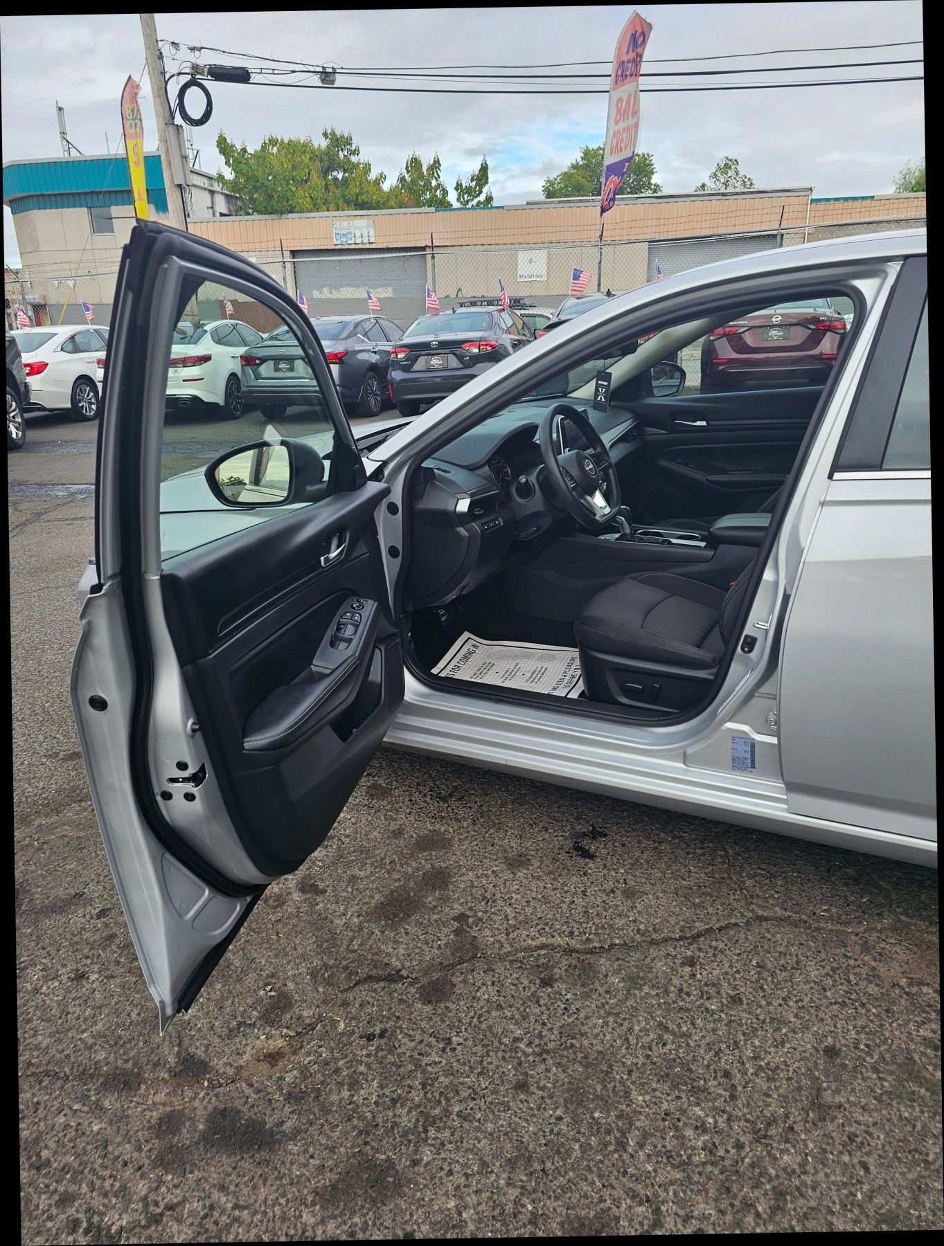 Used 2024 Nissan Altima 2.5 SV image 7