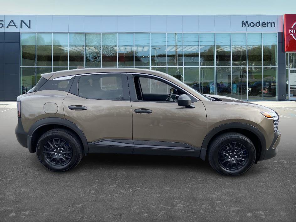 Certified 2025 Nissan Kicks S image 4