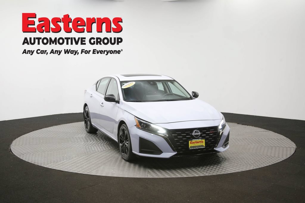 Used 2023 Nissan Altima 2.5 SR w/ SR Premium Package FWD image 52