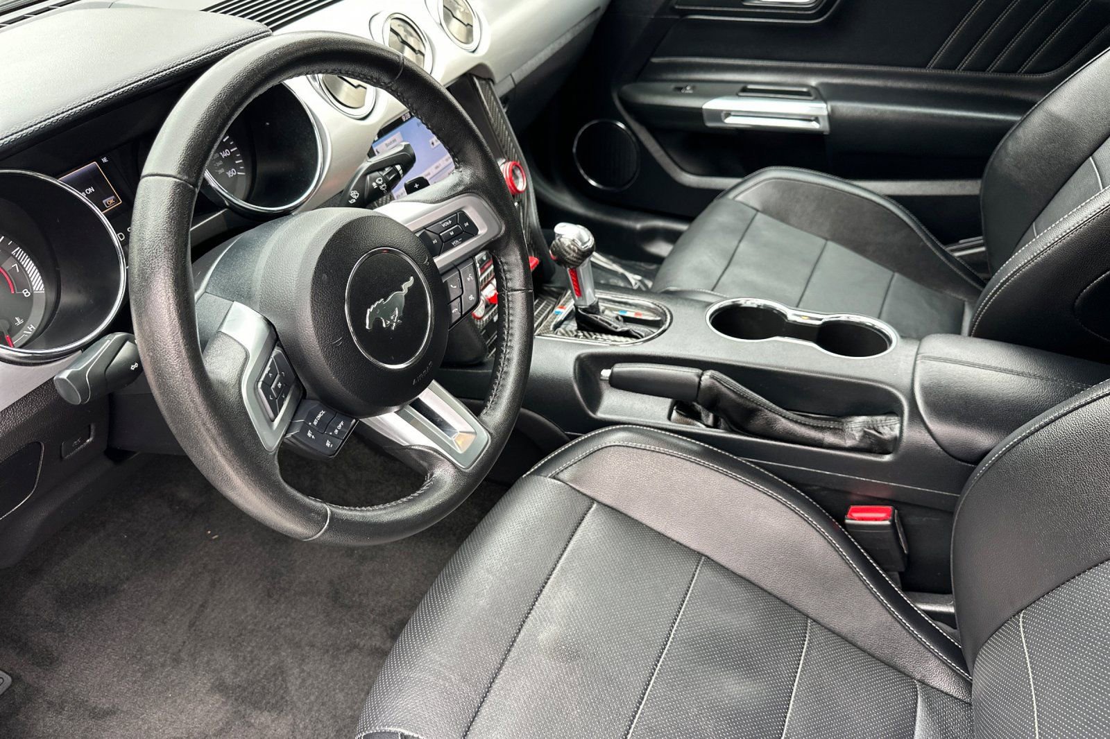 Used 2017 Ford Mustang Premium RWD image 11