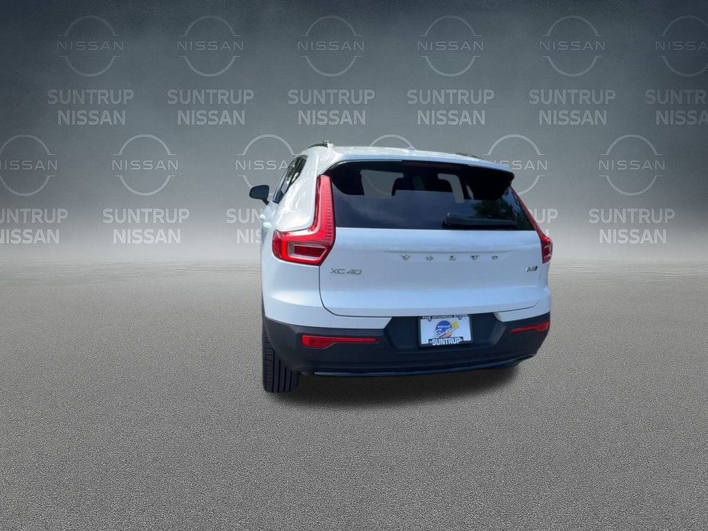 Used 2023 Volvo XC40 B5 Plus w/ Protection Package Premier image 44