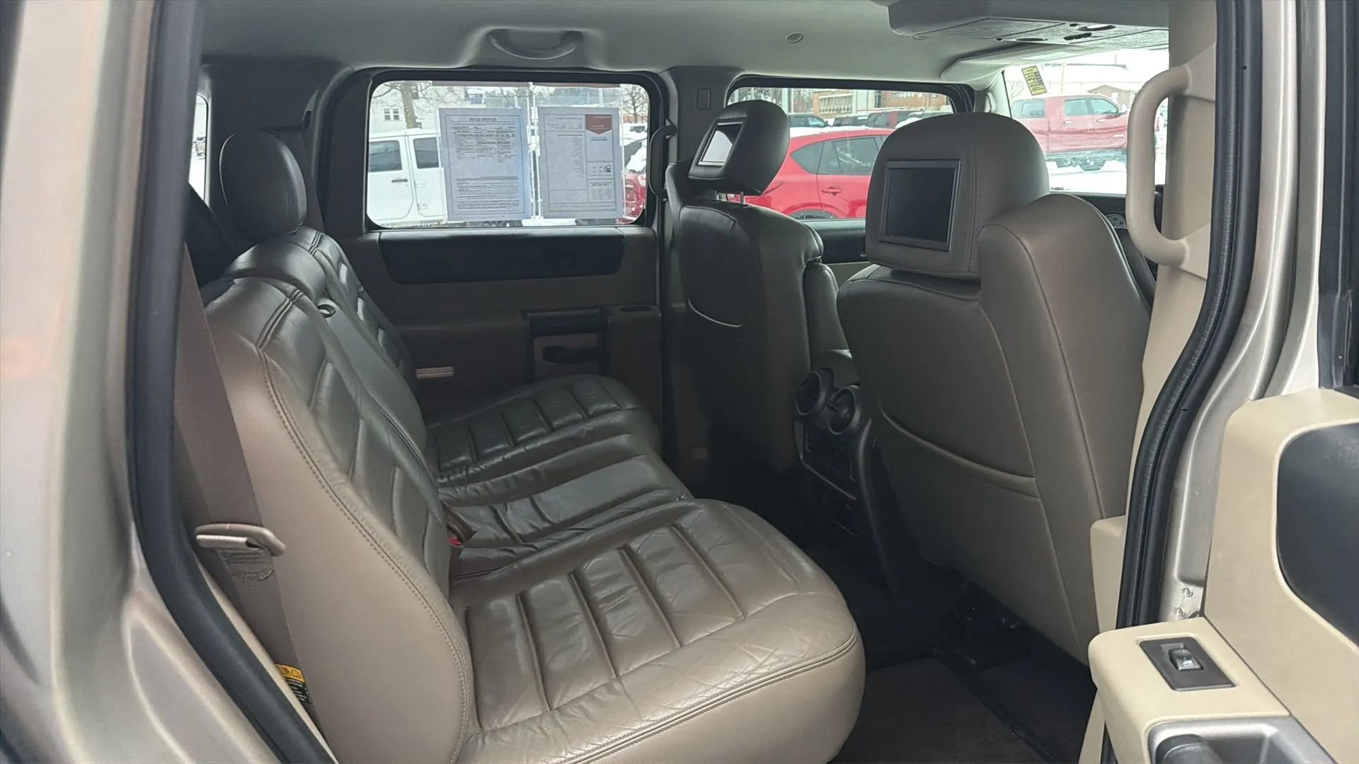 Used 2003 HUMMER H2 w/ Preferred Equipment Group image 14