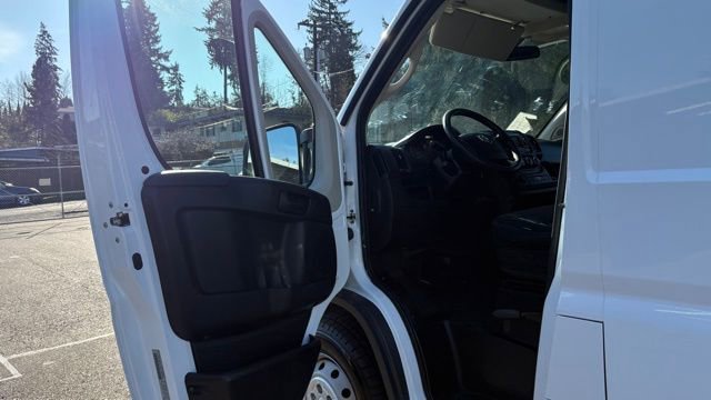 Used 2018 RAM ProMaster 2500 w/ Interior Convenience Group image 11