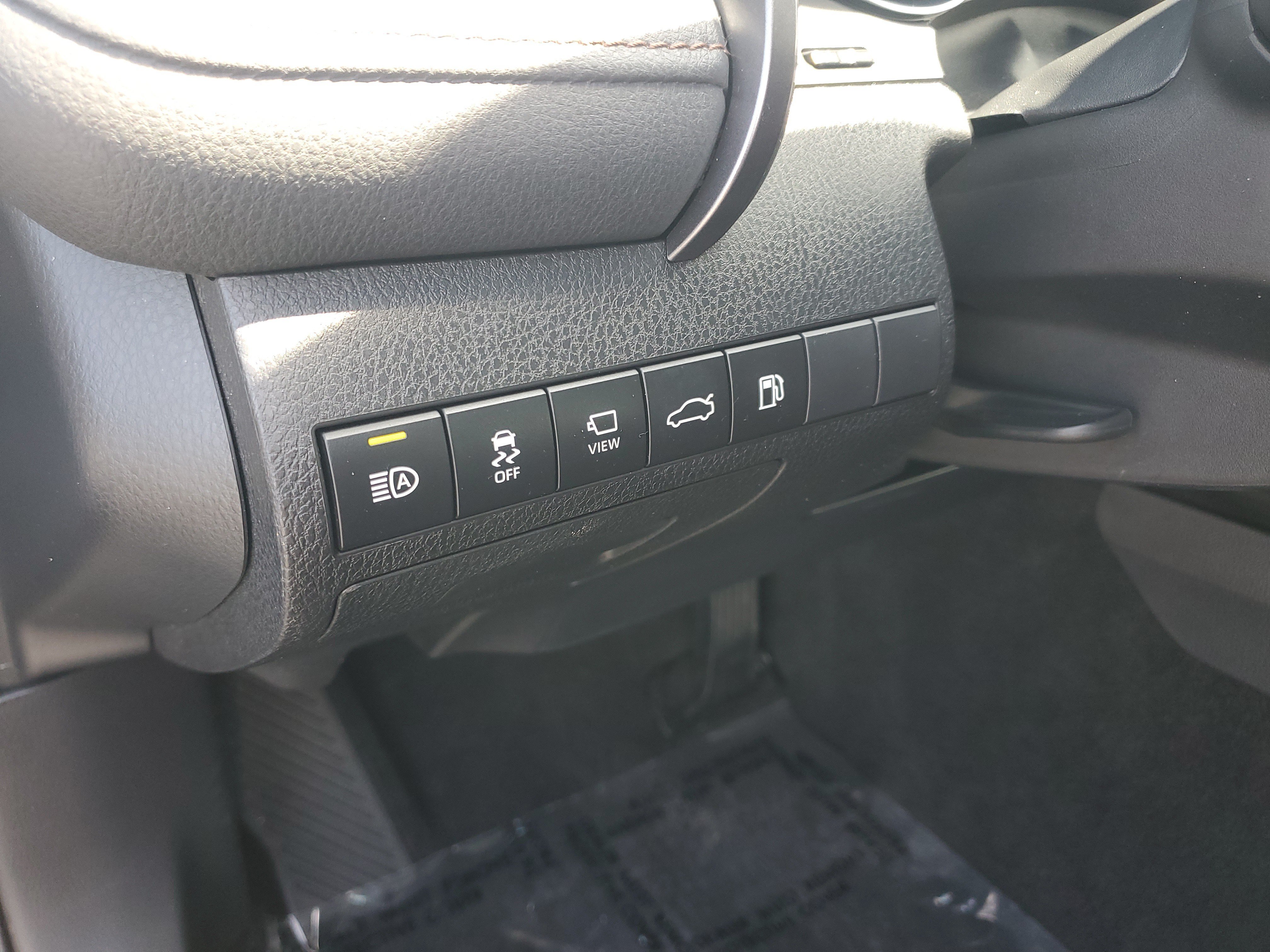 Certified 2018 Toyota Camry XLE w/ Audio Package FWD image 25