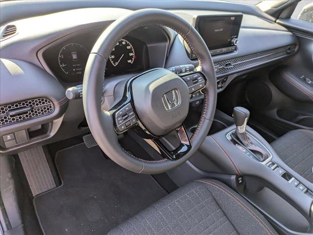 Used 2025 Honda HR-V Sport image 3