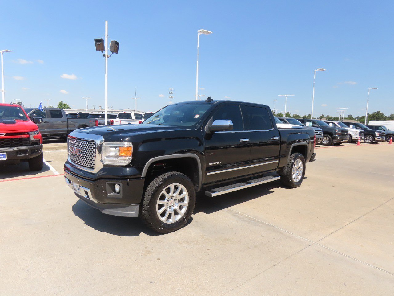 Used 2015 GMC Sierra 1500 Denali w/ Driver Alert Package AWD/4WD image 2