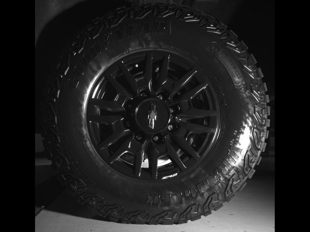 New 2026 Chevrolet Silverado 2500 ZR2 AWD/4WD image 10