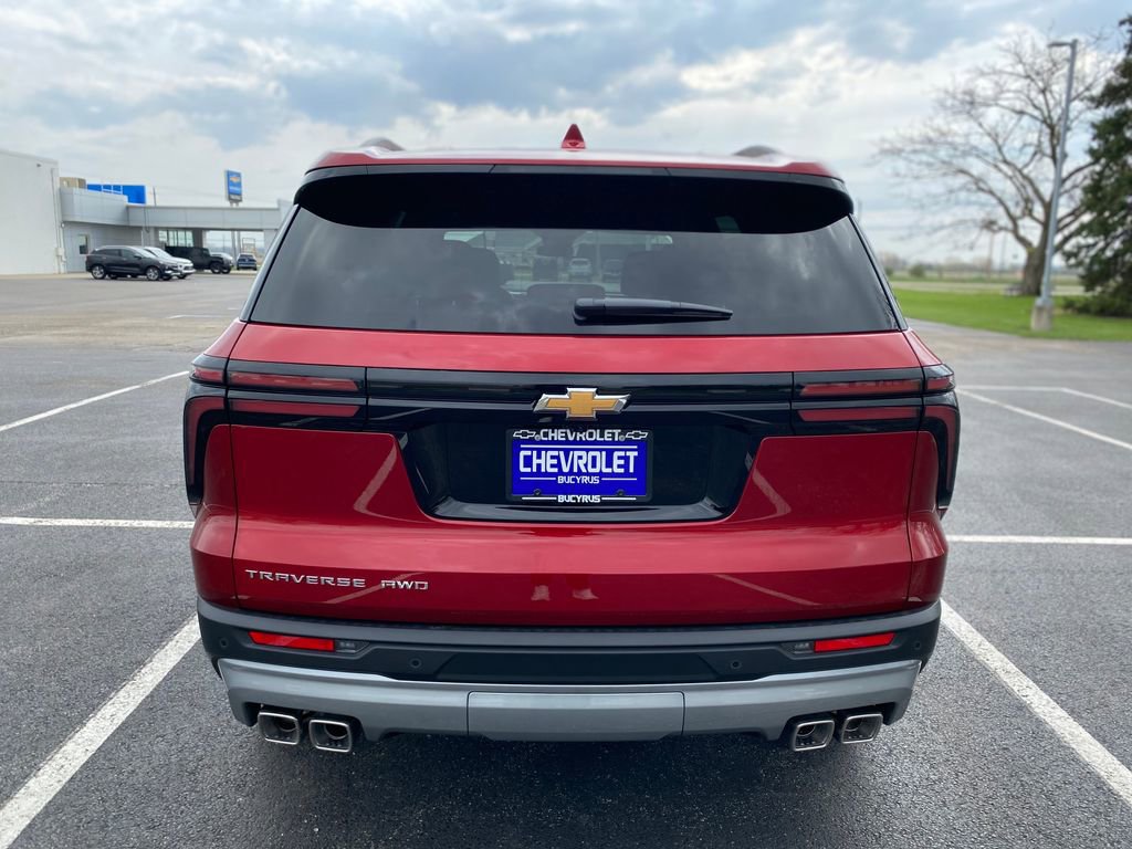 New 2026 Chevrolet Traverse LT w/ LPO, Floor Liner Package image 6