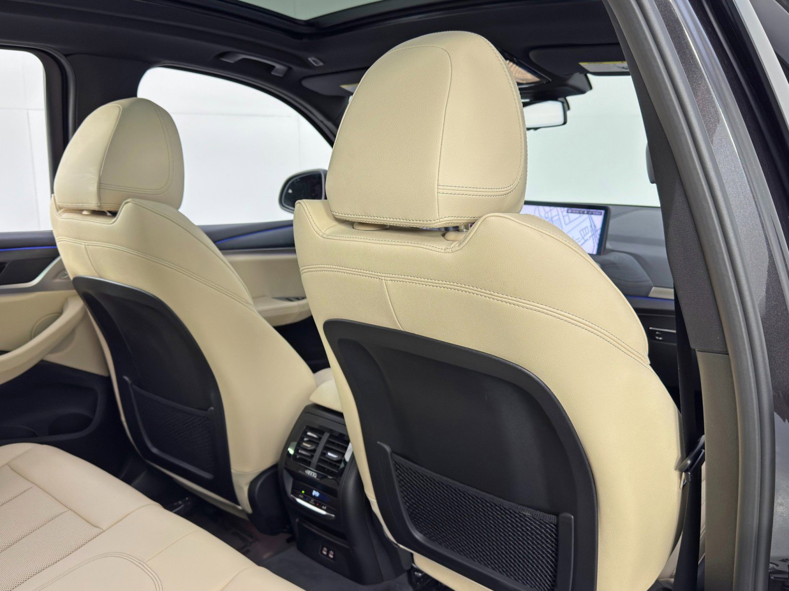 Used 2024 BMW X3 xDrive30i w/ Premium Package w/ZPA image 37