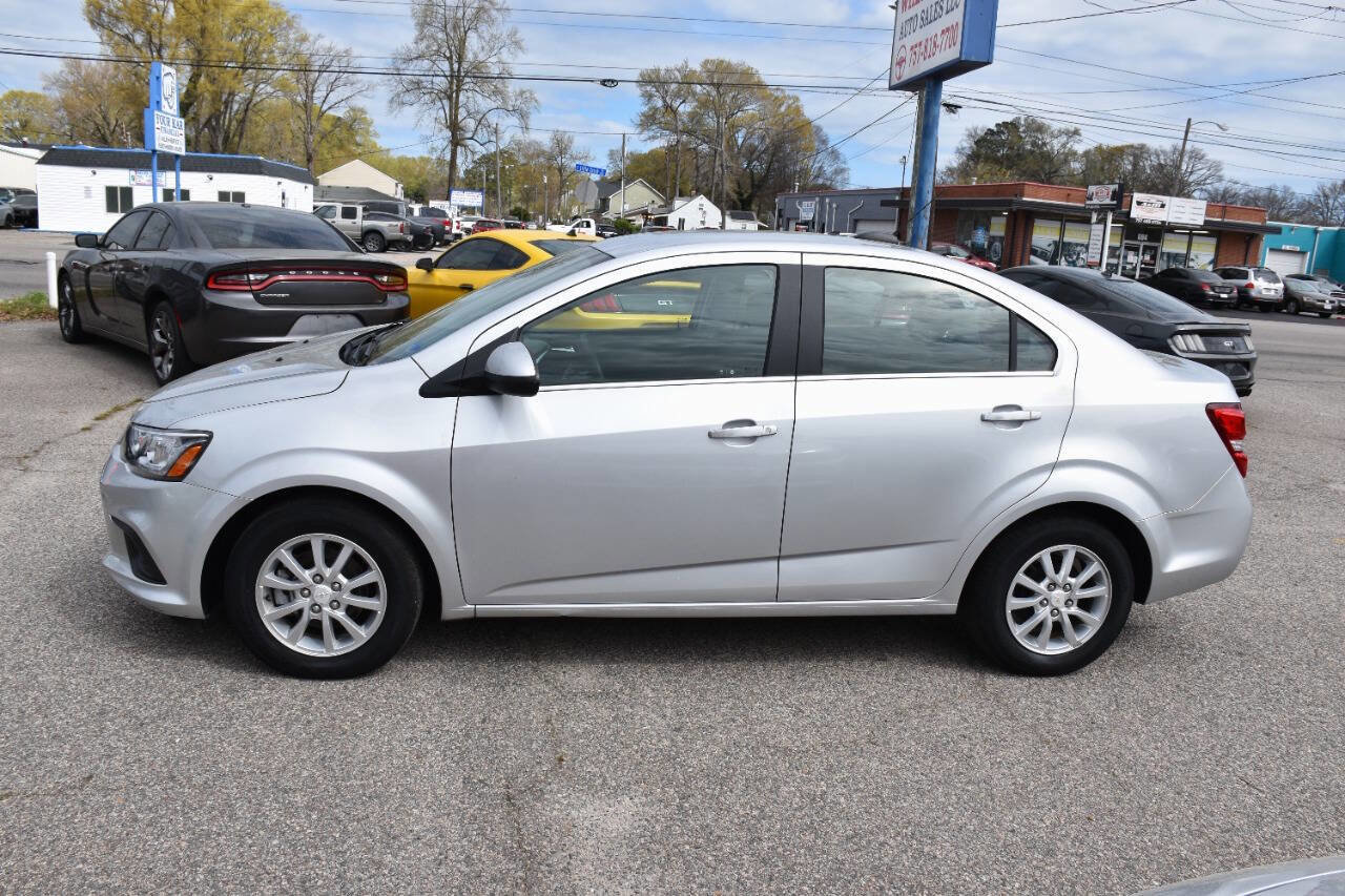 Used 2019 Chevrolet Sonic LT FWD image 9